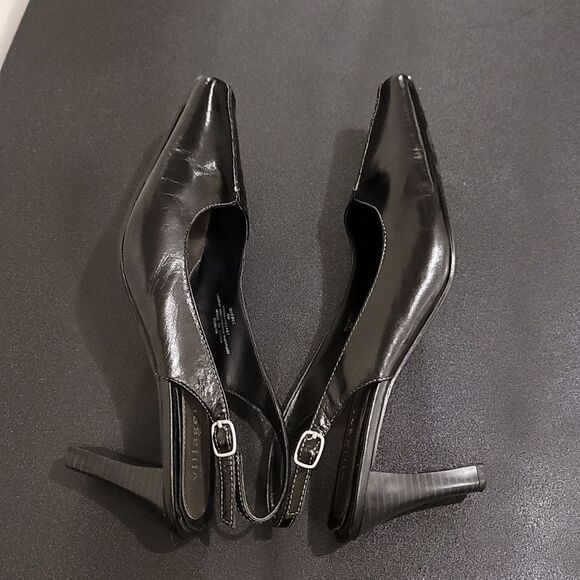 VILLAGER A LIZ CLAIBORNE COMPANY QUEBEC POINTED TOE SLIP-ON SLINGBACK SANDALS - Picture 13 of 16